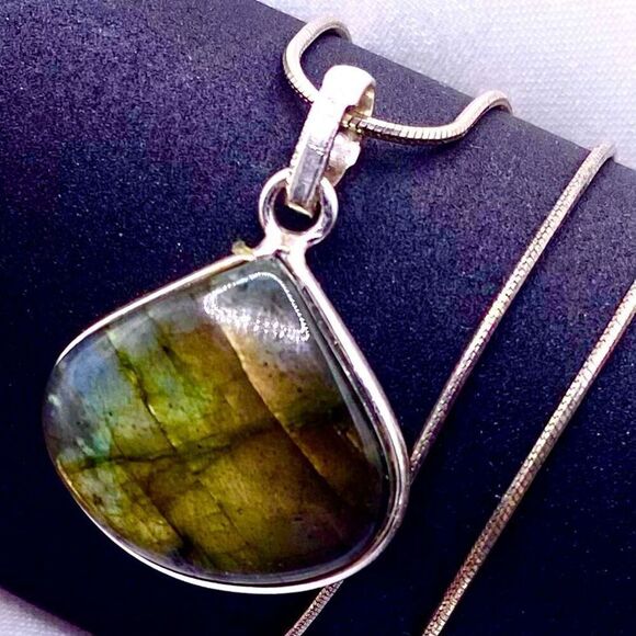 ZH# Italian Labradorite & Sterling 925 Silver Necklace - Picture 2 of 11